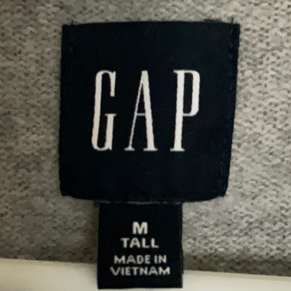 Gap Cashsoft V-Neck Sweater. M Tall. NWT. - Picture 3 of 5